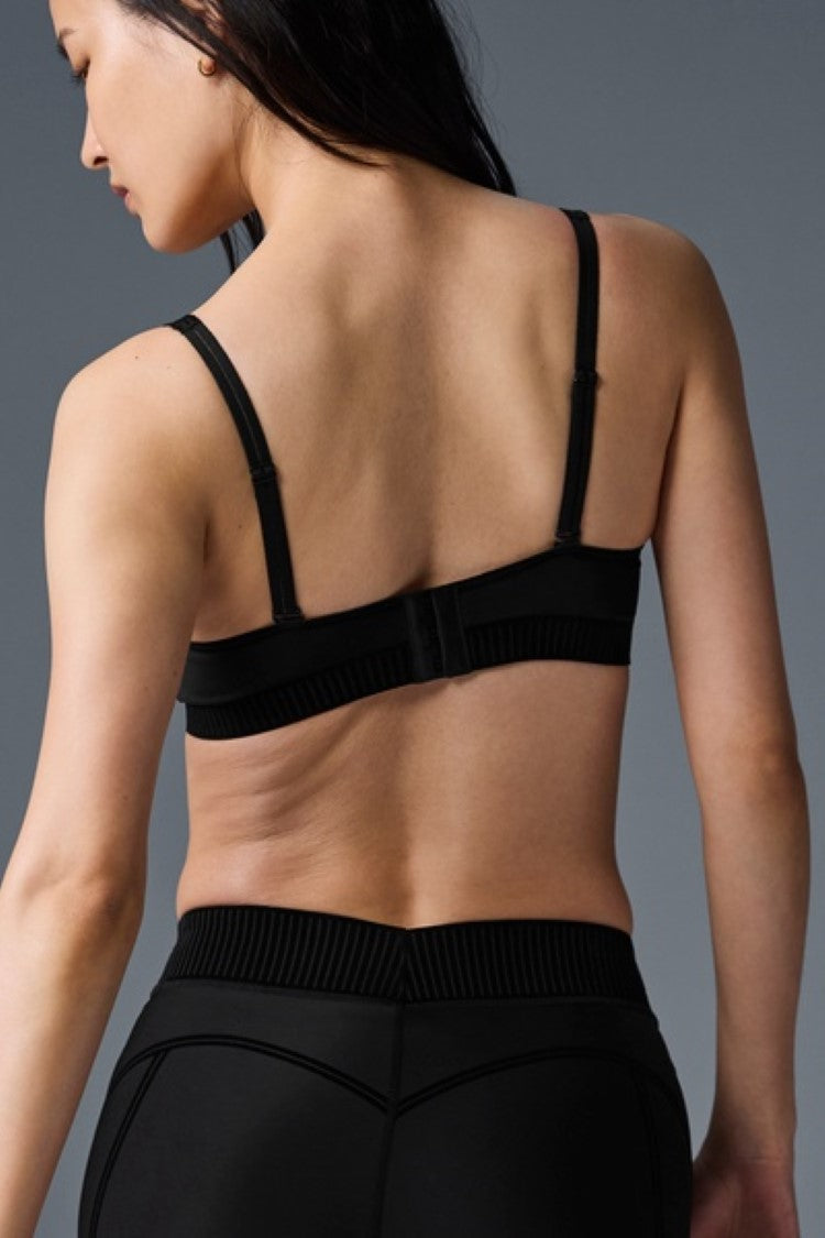 AIRLIFT HIGH-WAIST LINE UP SHORT