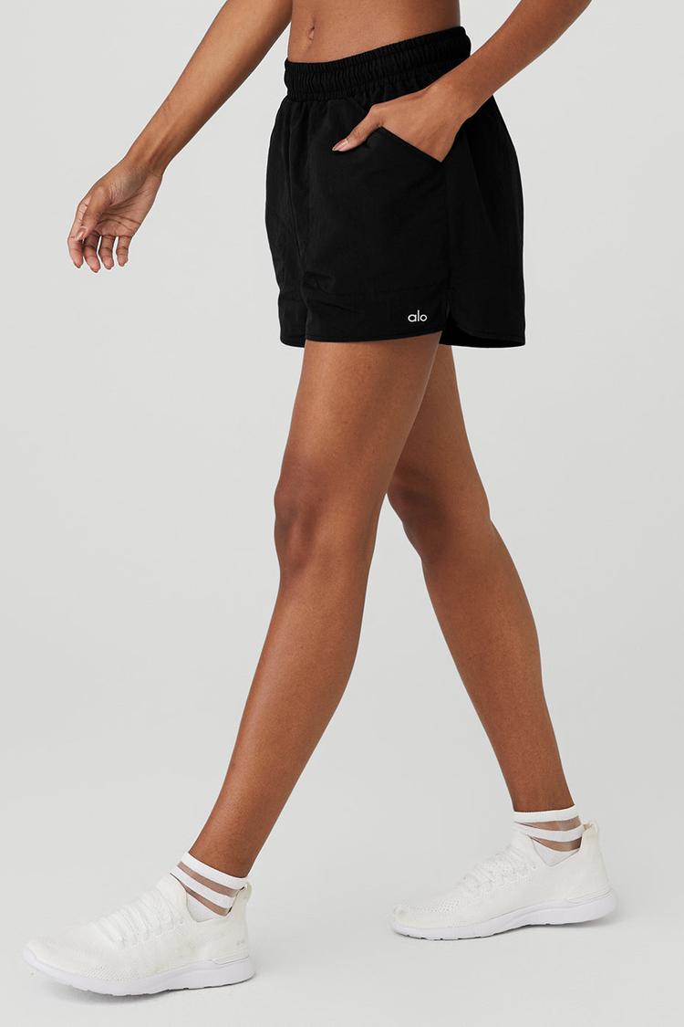 ALUMNI SHORT