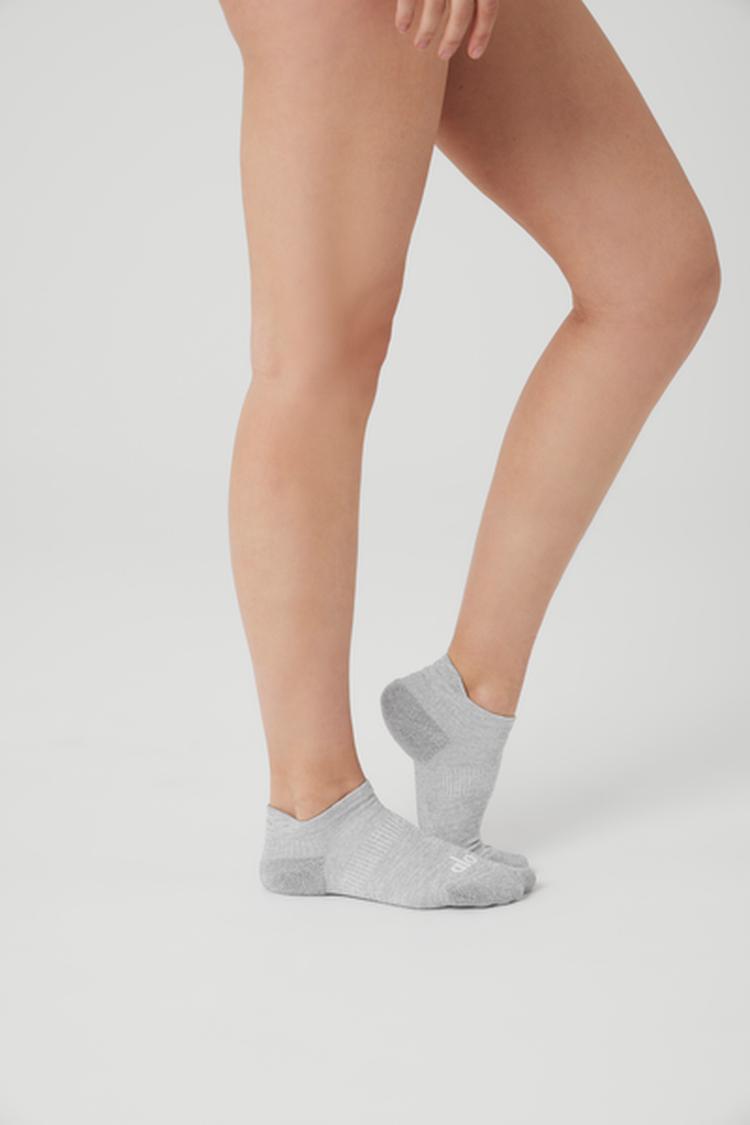 WOMEN'S PERFORMANCE TAB SOCK