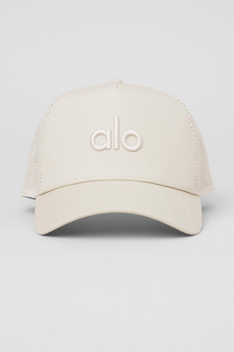 DISTRICT TRUCKER HAT