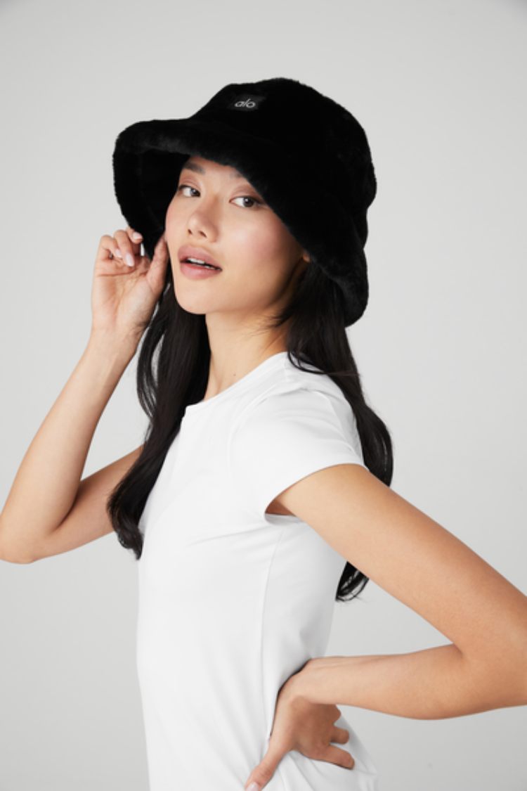 FAUX FUR BUCKET HAT
