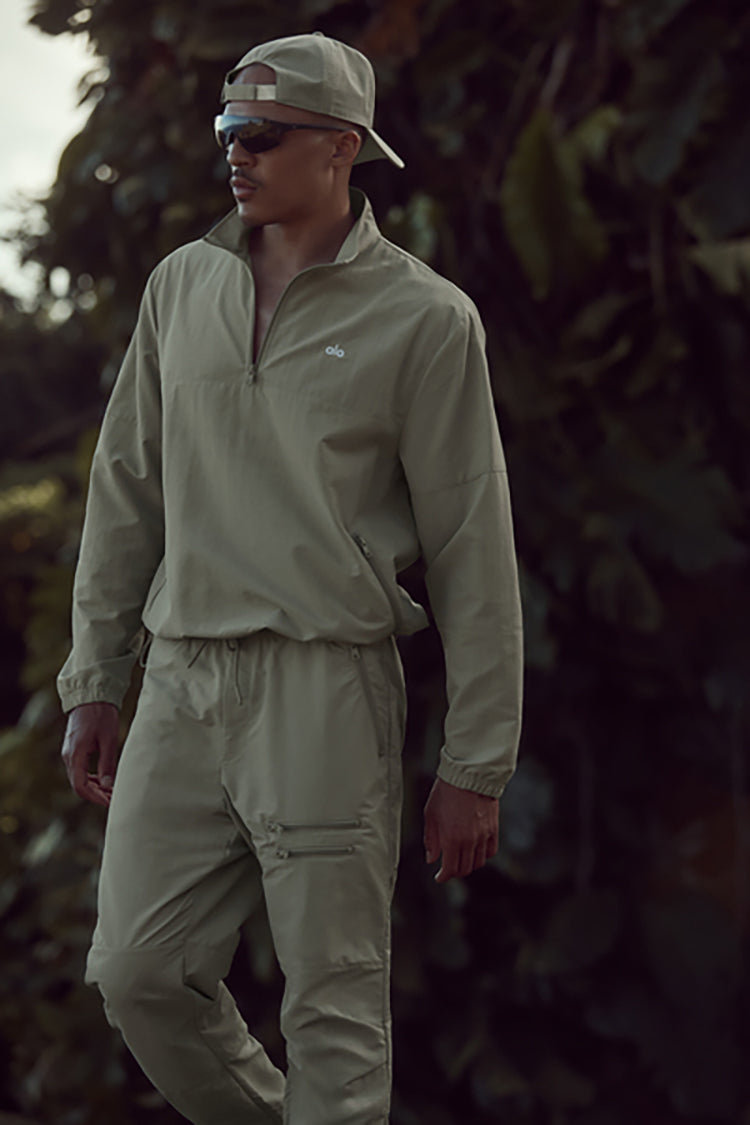 LIGHT WEIGHT TAKEAWAY TRACK PULLOVER
