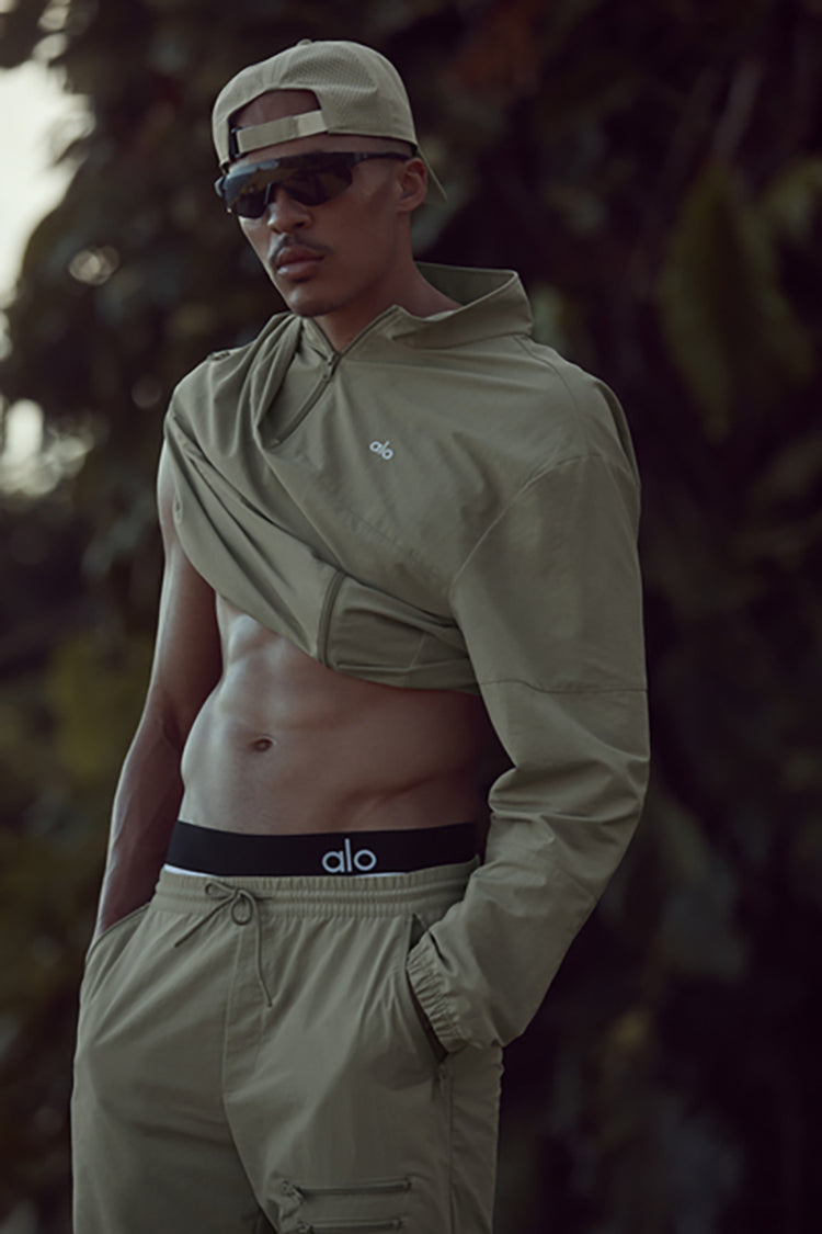 LIGHT WEIGHT TAKEAWAY TRACK PULLOVER