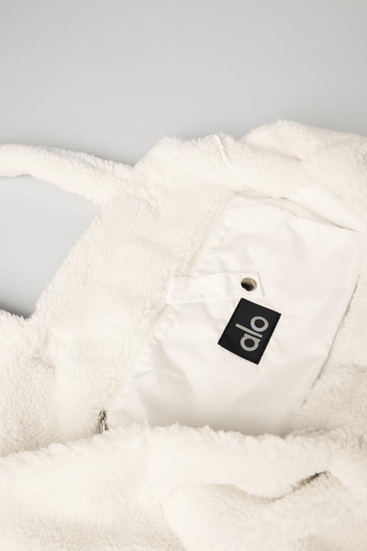 FOXY SHERPA TOTE