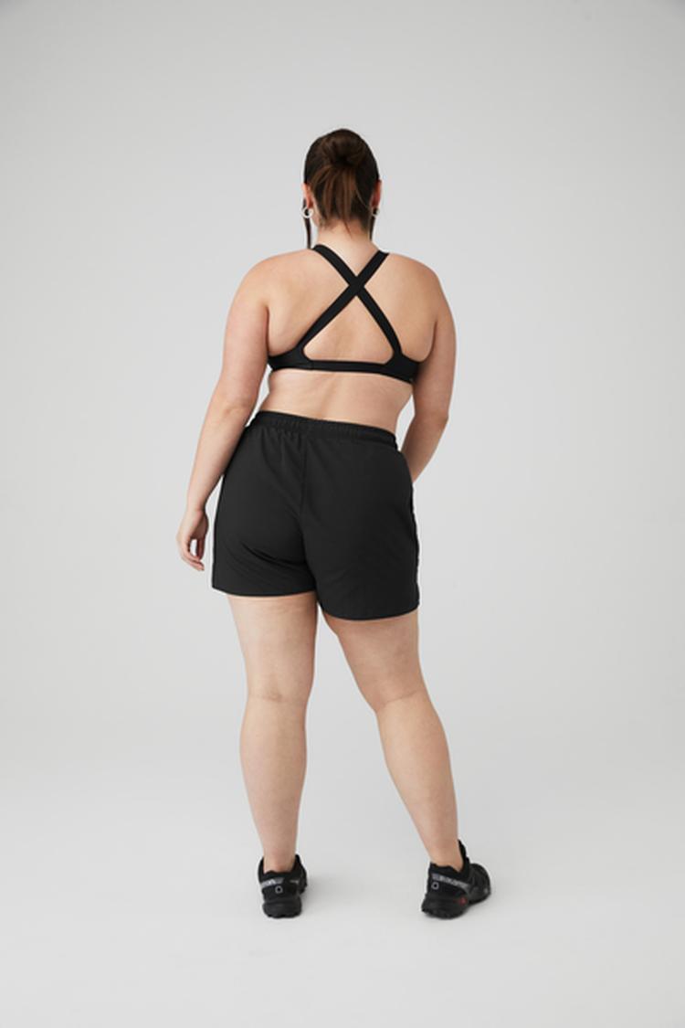 ALUMNI SHORT