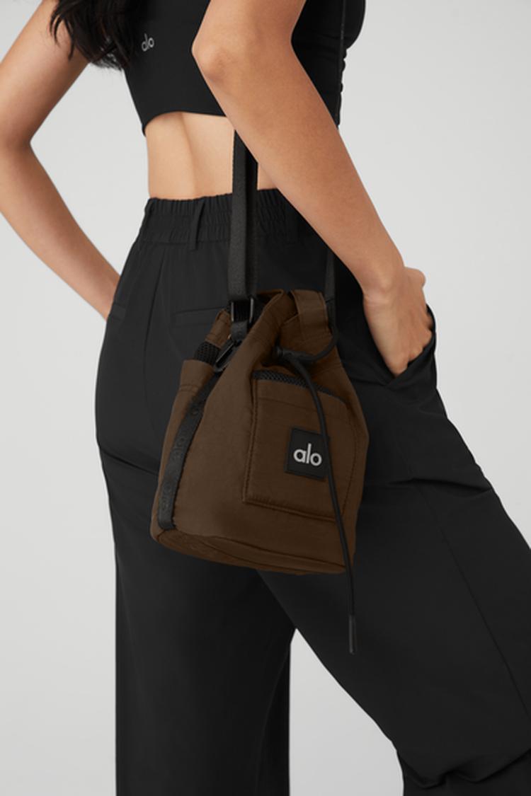 UTILITY CROSS BODY BUCKET BAG