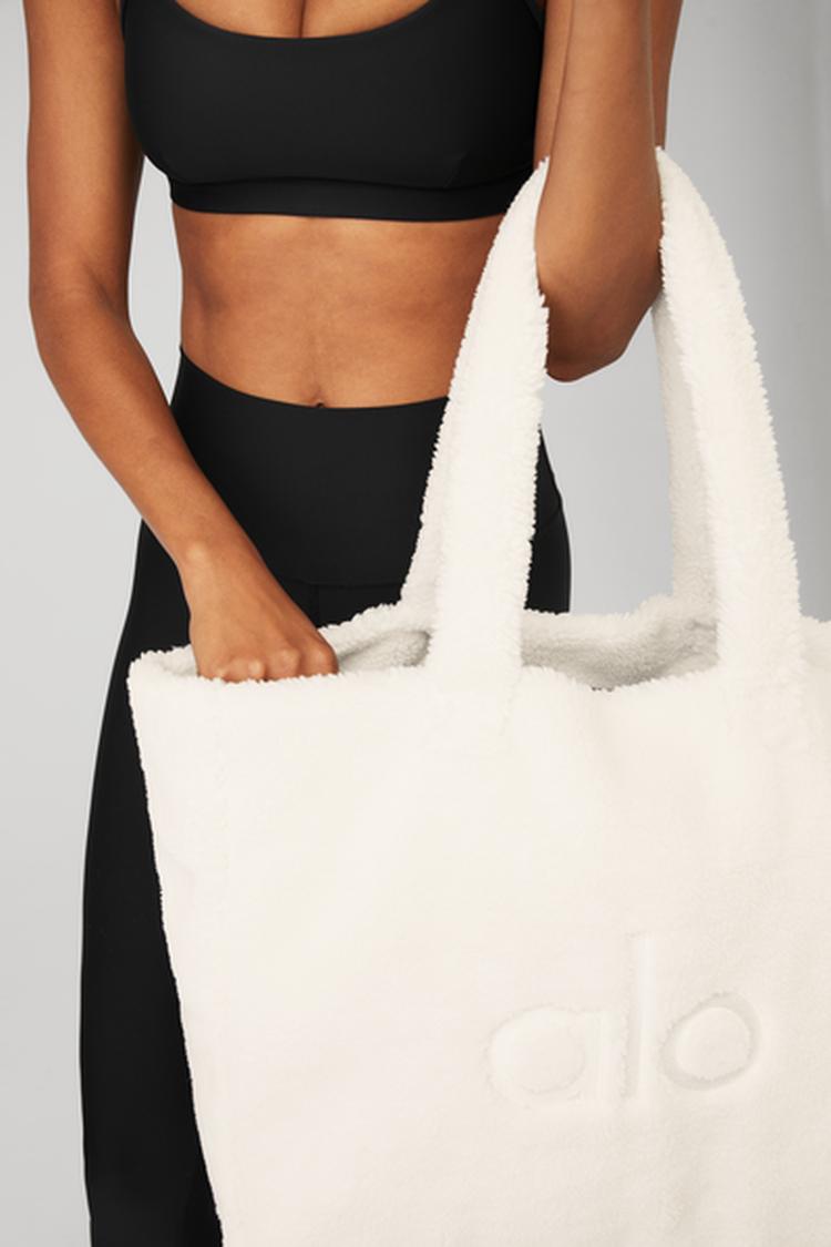 FOXY SHERPA TOTE