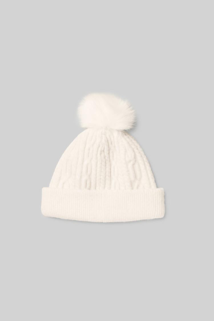 CABLE KNIT BEANIE