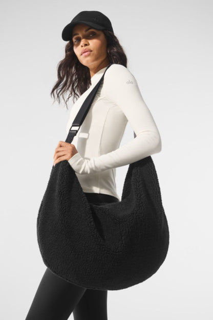 SHERPA OM THE GO SLING BAG