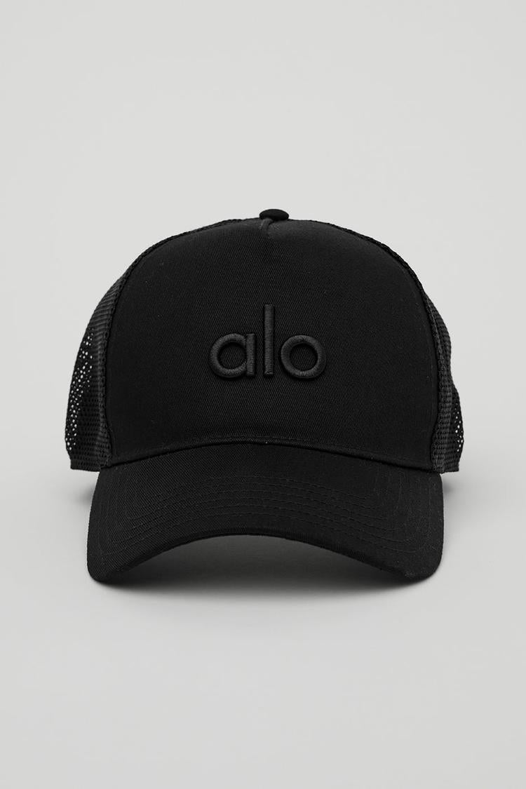 DISTRICT TRUCKER HAT