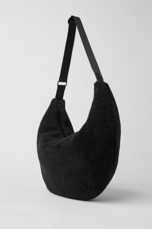 SHERPA OM THE GO SLING BAG