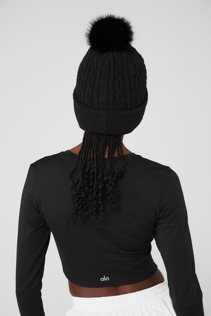 CABLE KNIT BEANIE