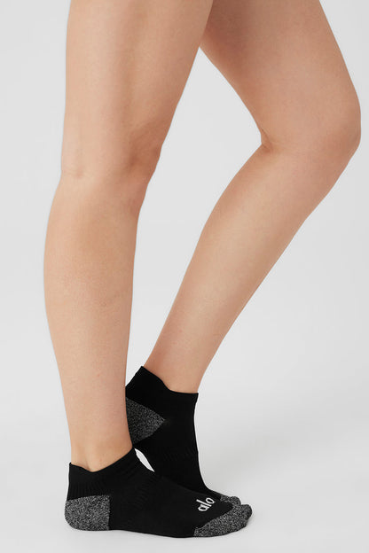 WOMEN'S PERFORMANCE TAB SOCK