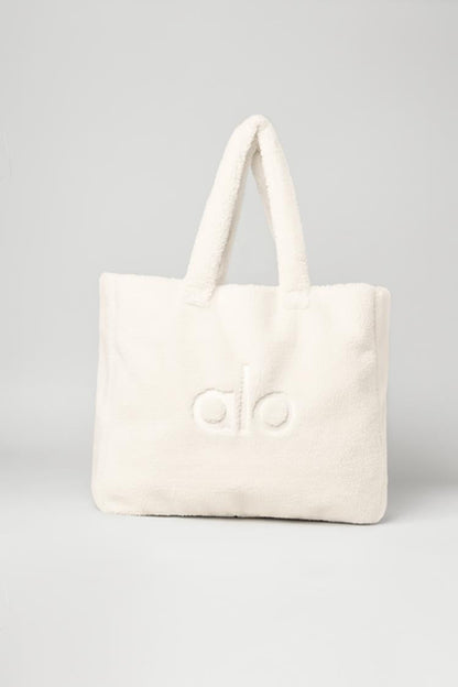 FOXY SHERPA TOTE
