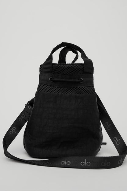 UTILITY CROSS BODY BUCKET BAG