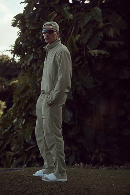 LIGHT WEIGHT TAKEAWAY TRACK PULLOVER