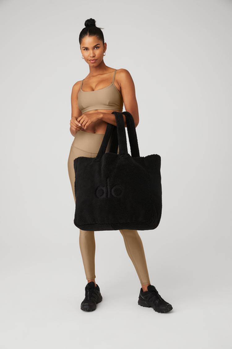 FOXY SHERPA TOTE