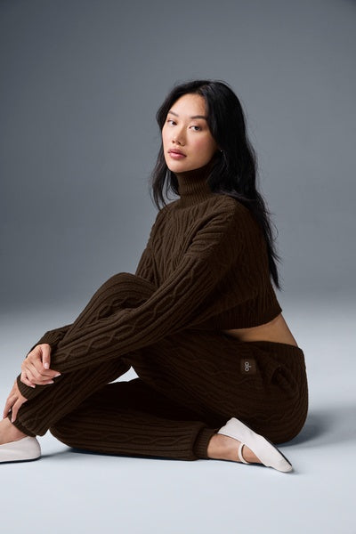 CABLE KNIT CROPPED WINTER BLISS TURTLENECK LONG SLEEVES