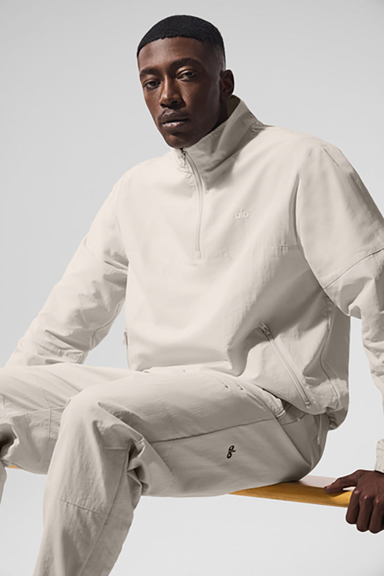 LIGHT WEIGHT TAKEAWAY TRACK PULLOVER