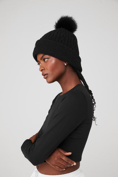 CABLE KNIT BEANIE