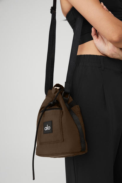 UTILITY CROSS BODY BUCKET BAG