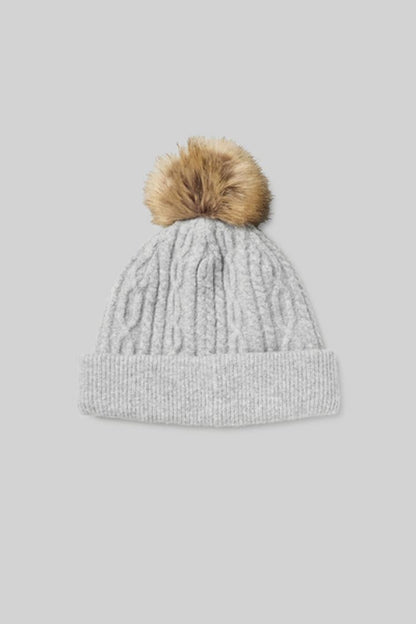 CABLE KNIT BEANIE