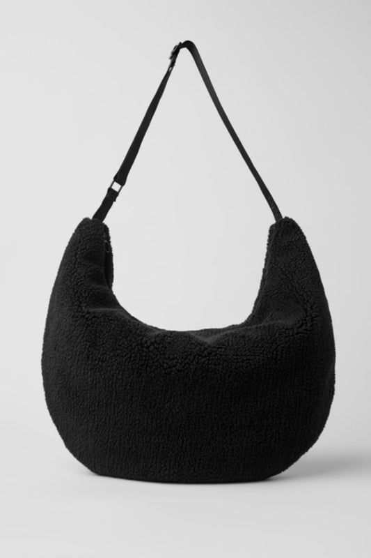 SHERPA OM THE GO SLING BAG