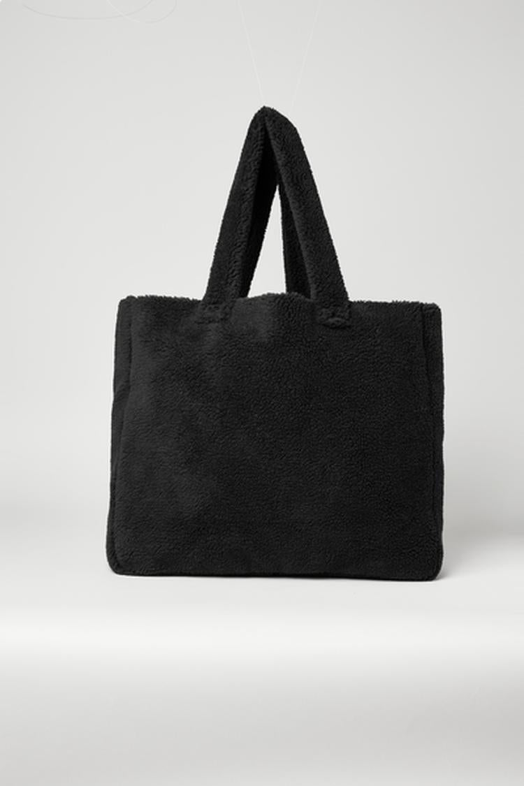FOXY SHERPA TOTE